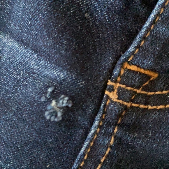 SALE🌿 Hi-Rise Shorty Shorts - Picture 2 of 5